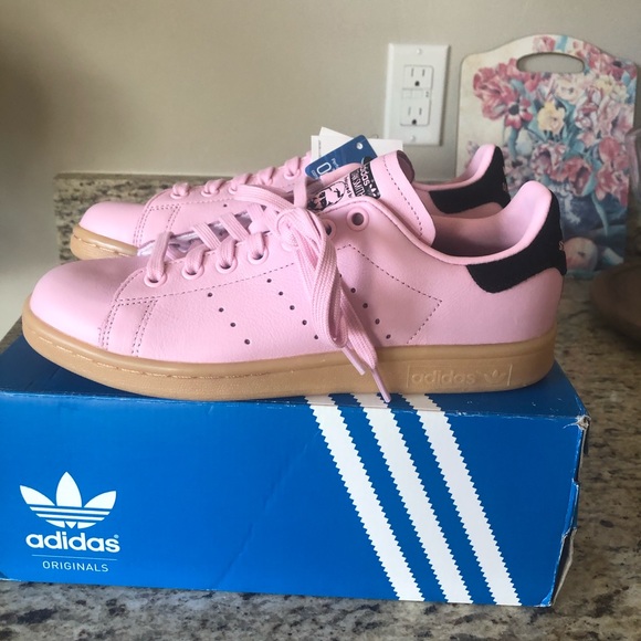 Stan Smiths - Picture 6 of 7